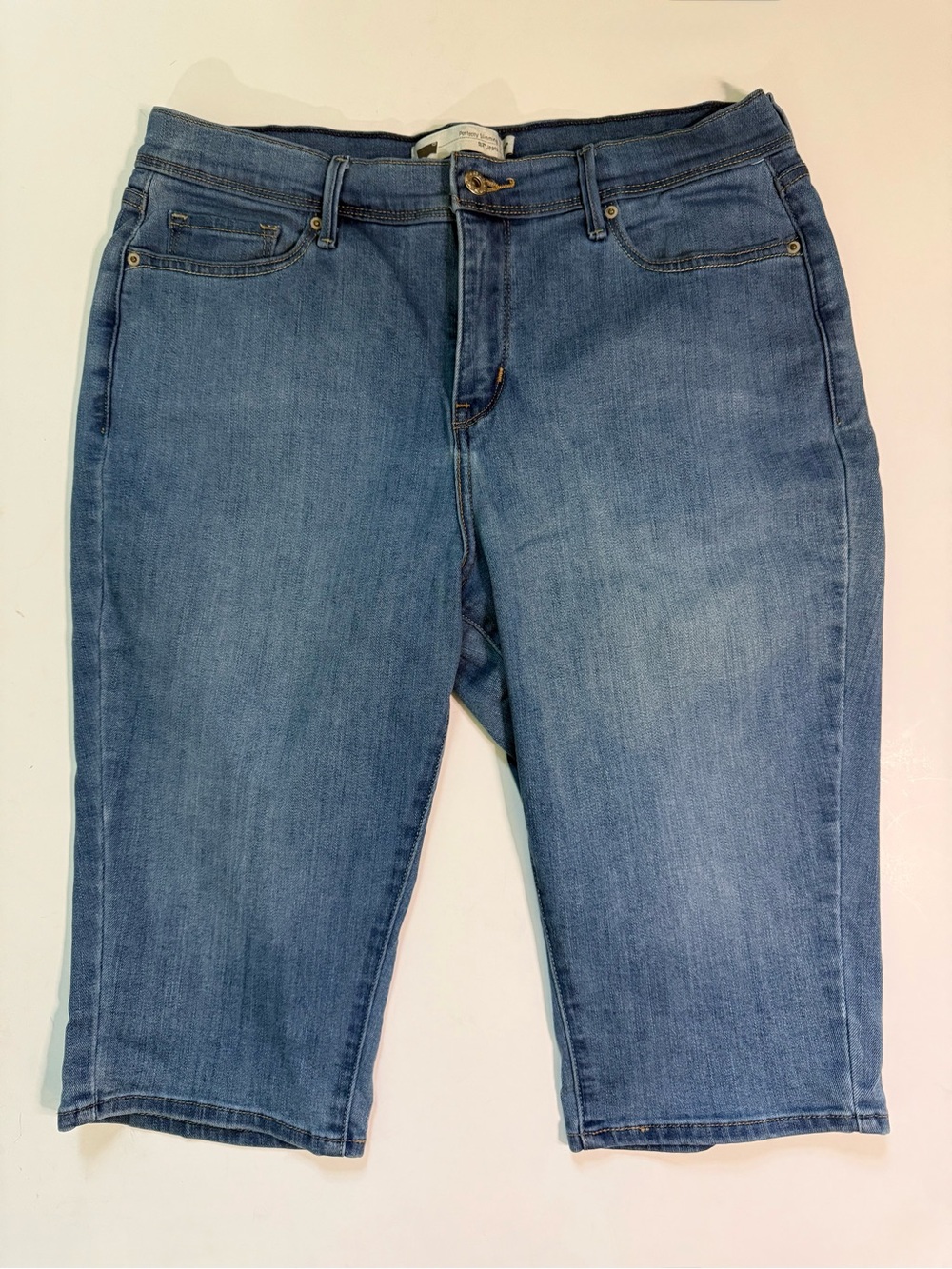 Levi's Perfectly Slimming 512 Jeans in Lt Blue Wash Size 14 Petite